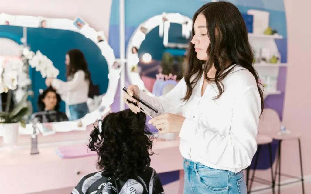 corte con cabello ondulado